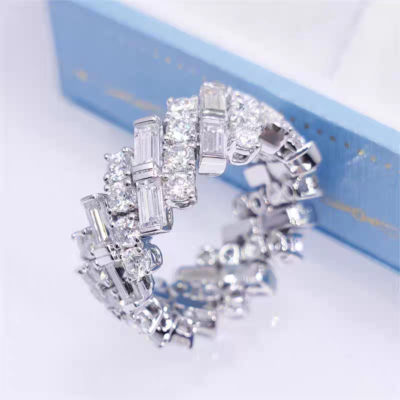 S925 Luxurious Zirconia Ring