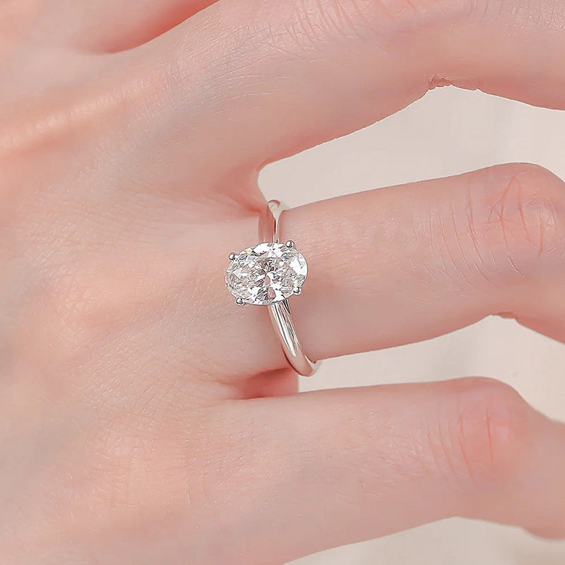 Solitaire Oval Moissanite Ring