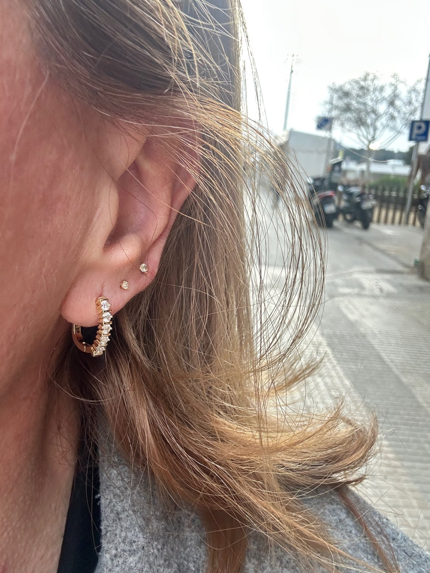 Luxury Round Cut Moissanite U-Shape Hoop Earrings