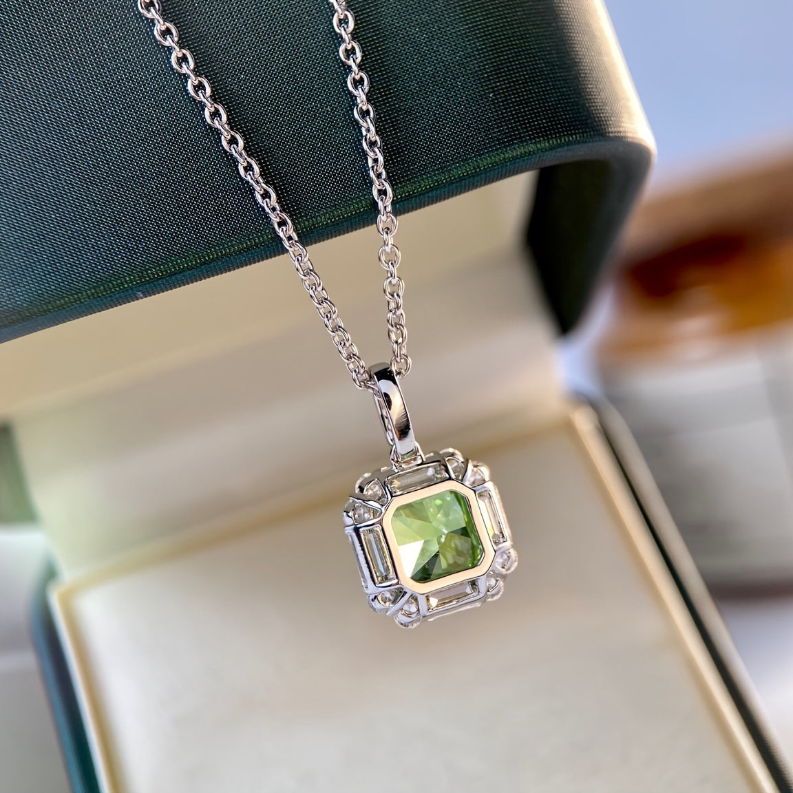 High Carbon Silvery Square Pendant Zircon Necklace