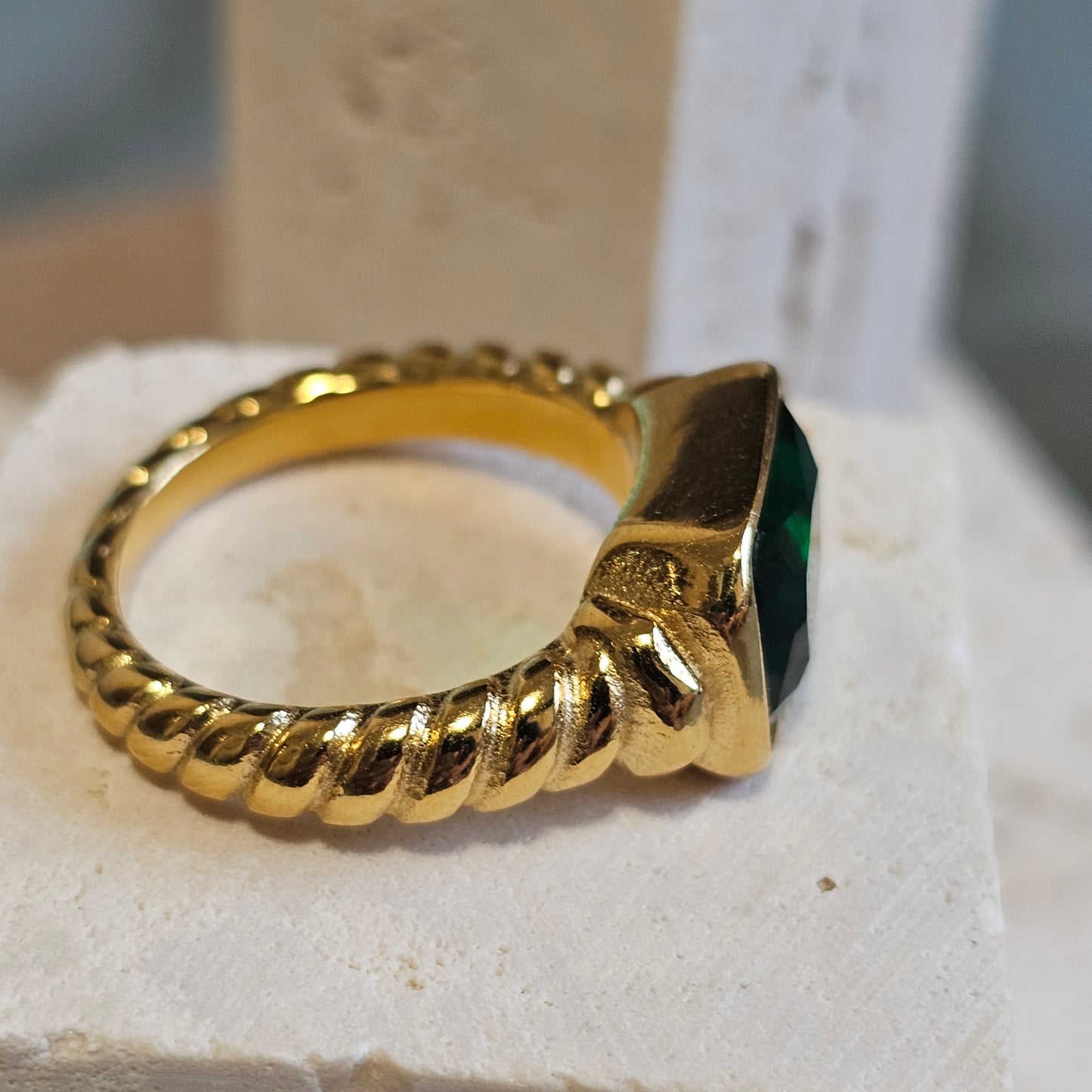 Vintage Zircon Twisted Band Ring