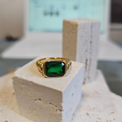 Vintage Zircon Twisted Band Ring