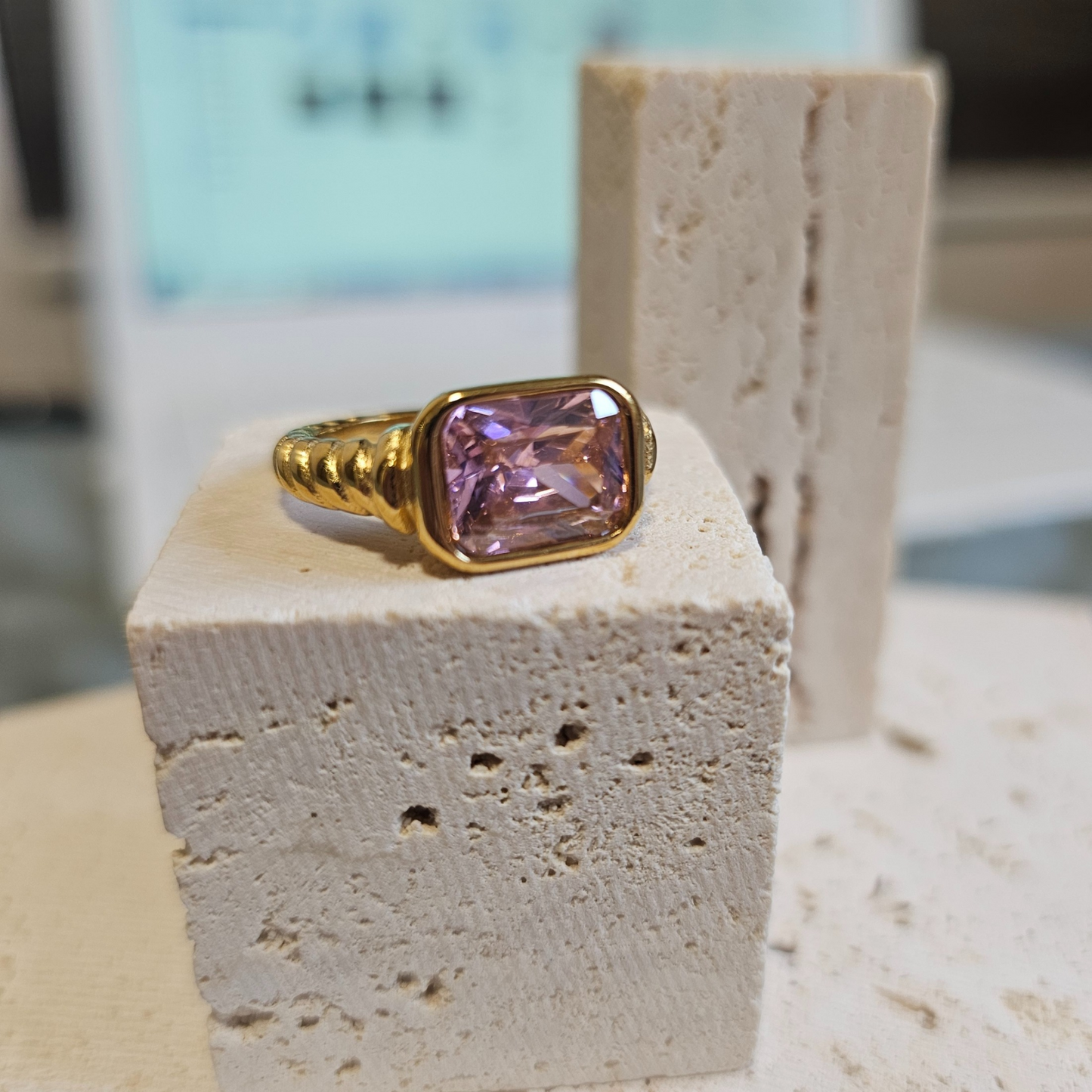 Vintage Zircon Twisted Band Ring