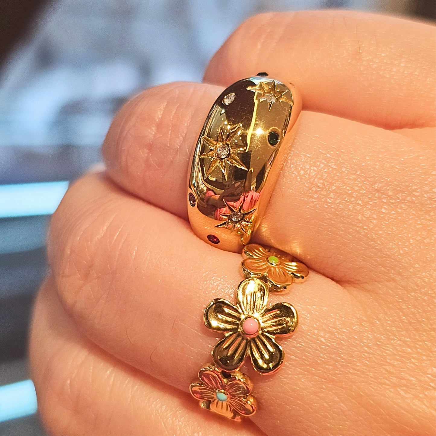 Multicolor Star Cluster Ring