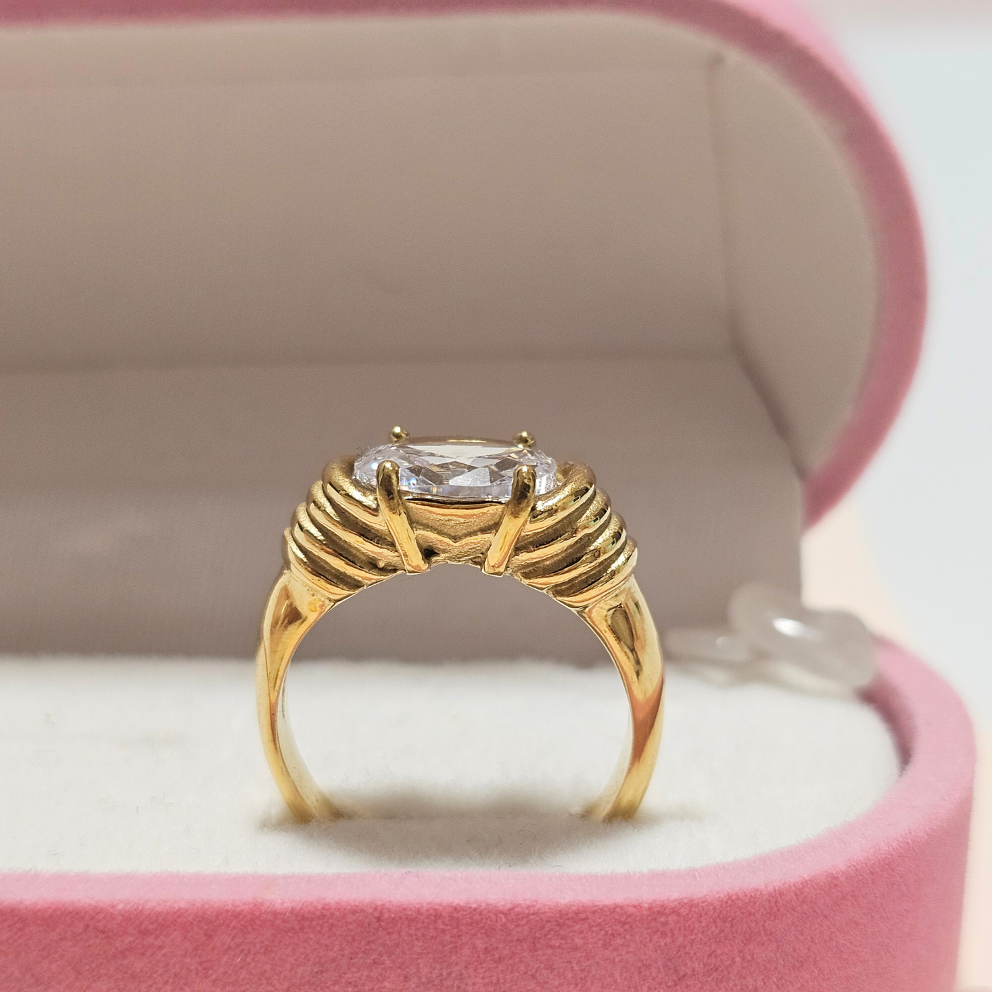 Victorian-Style Oval Zirconia Ring
