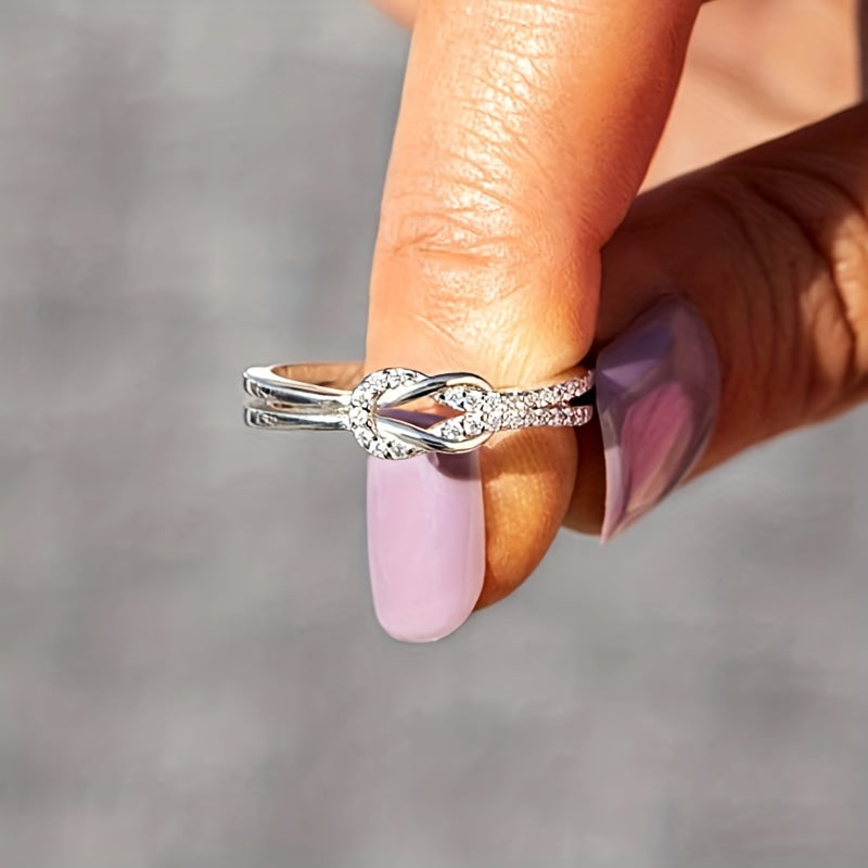 Exquisite Knot Shaped 925 Sterling Silver Zirconia Ring