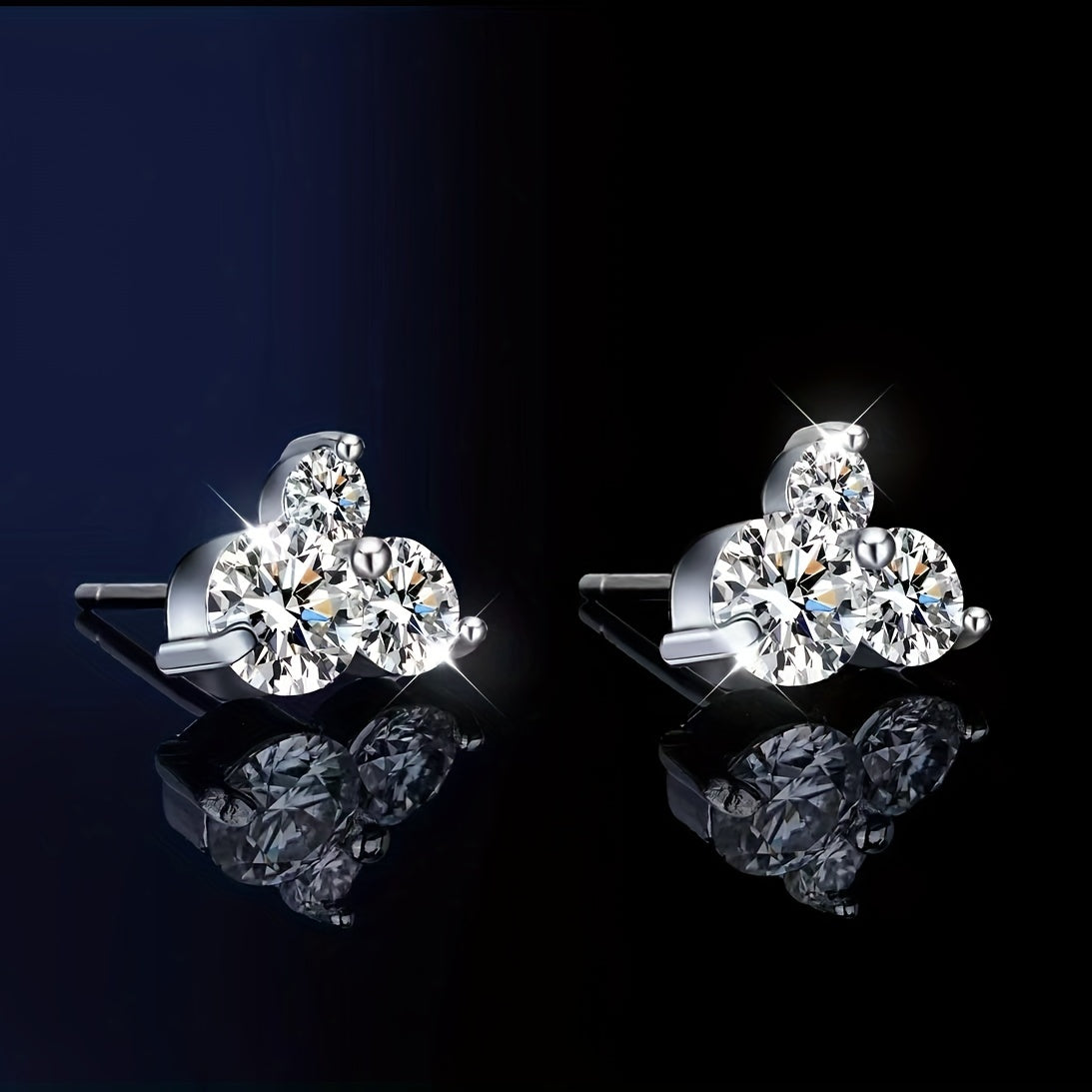 Luxurious 925 Sterling Silver Moissanite Clover Stud Earrings