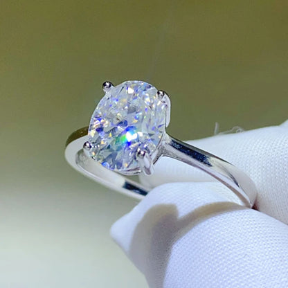 Solitaire Oval Moissanite Ring