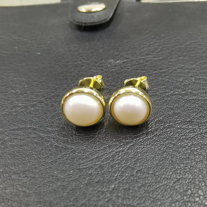 Lynn's Freshwater Pearl Earrings