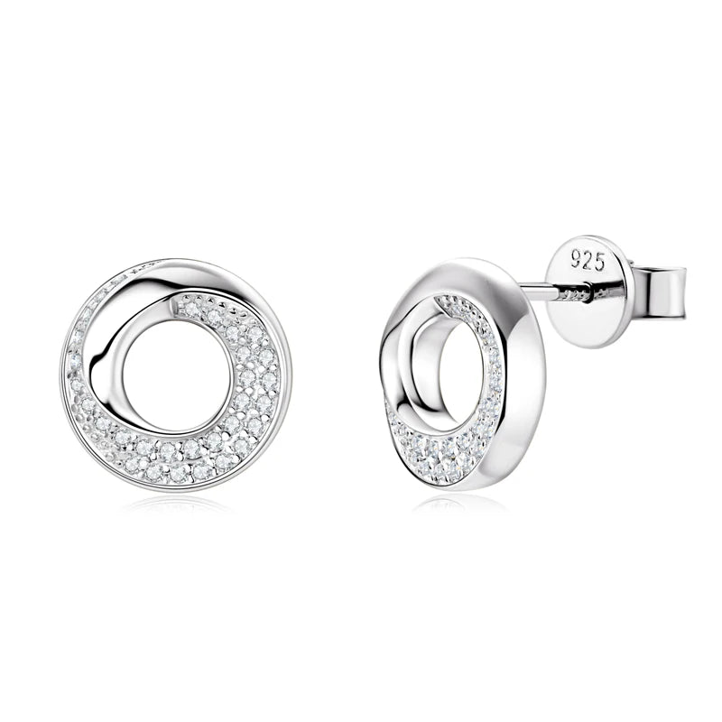 Lynn's Circle Pave Setting Moissanite Studs Earring