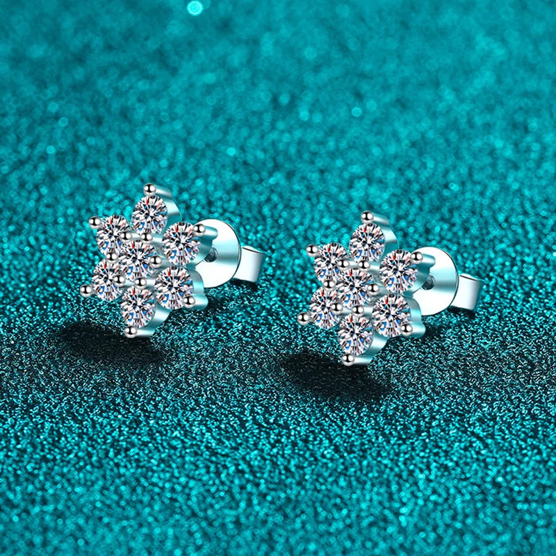 Flowers Shaped Total 1.4ct 3mm Moissanite Studs Earring