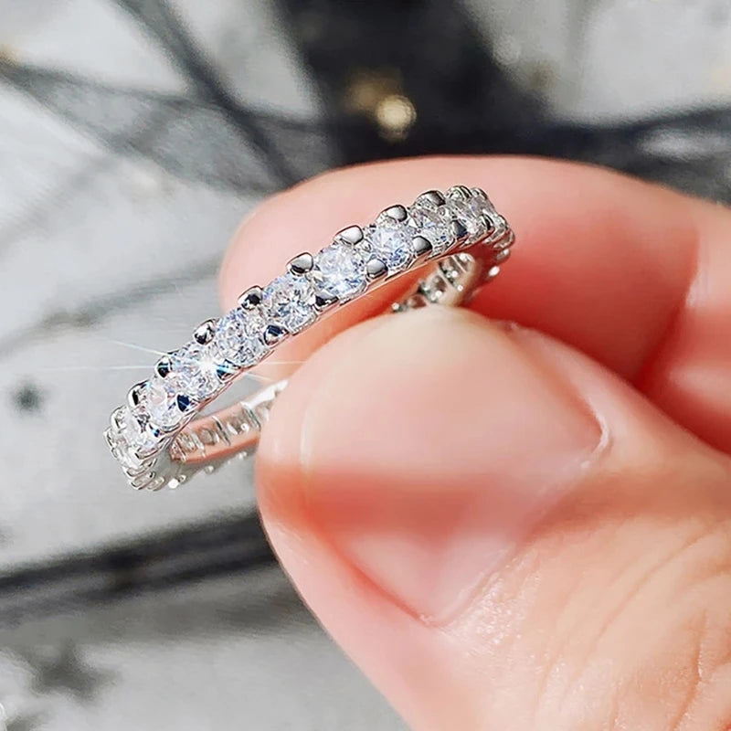 Love Perpetual Sparkling 2mm-3mm Moissanite Row Rings