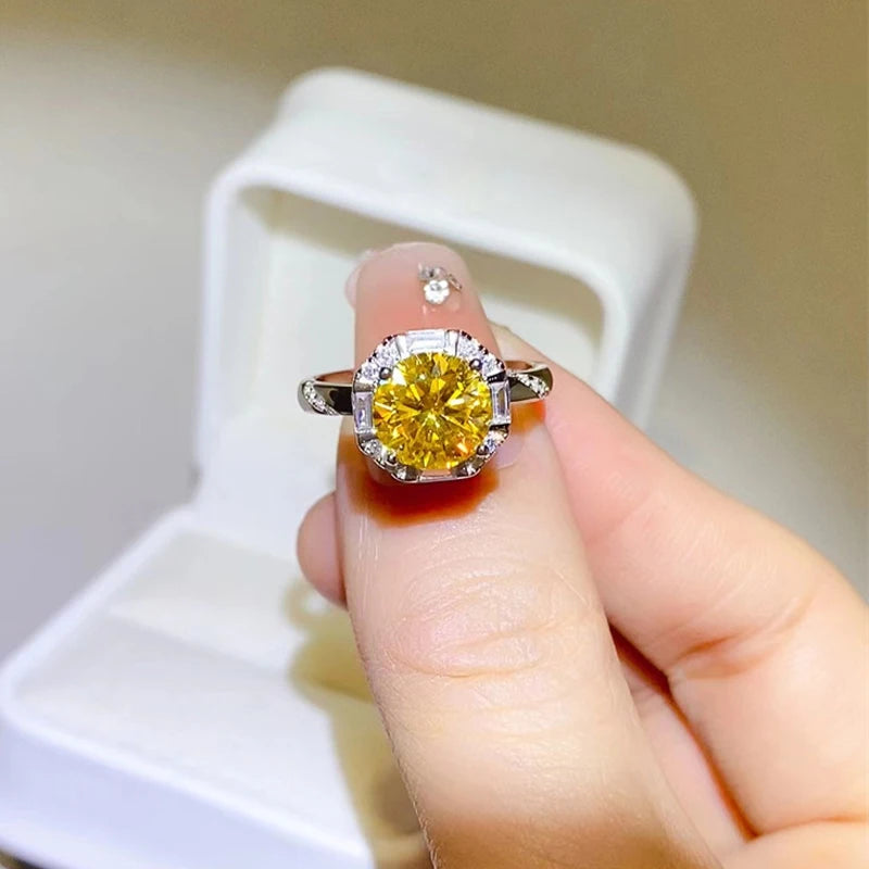 Truda Quanna Topaz Moissanite Ring