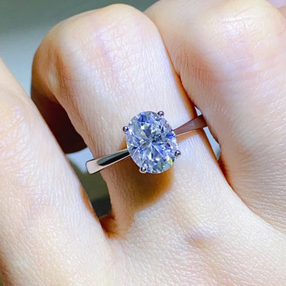 Solitaire Oval Moissanite Ring