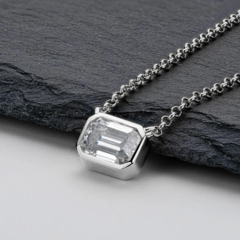 Geraldine's Emerald 1ct Moissanite Pendant Necklaces