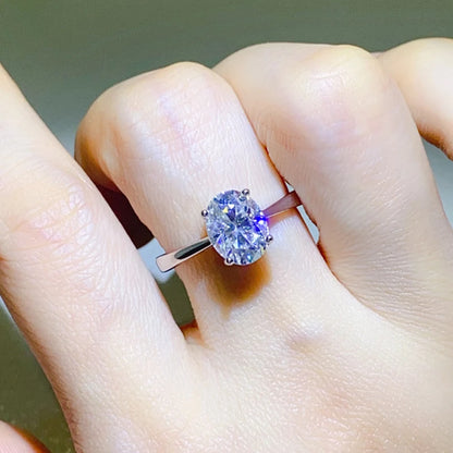 Solitaire Oval Moissanite Ring