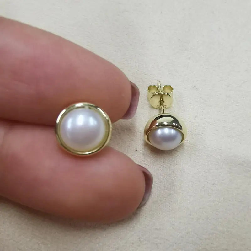 Lynn's Freshwater Pearl Earrings