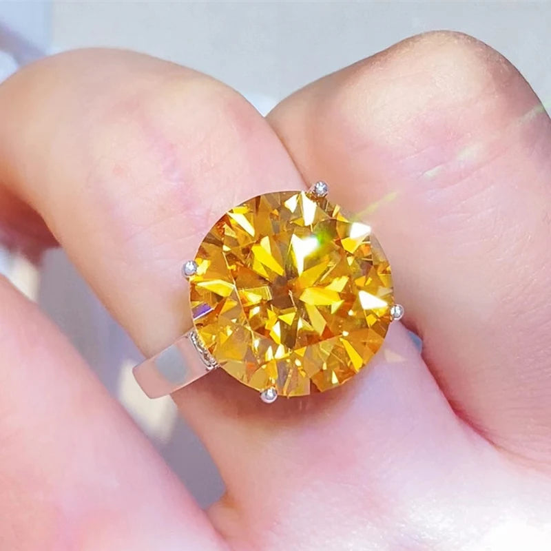 Verna Yellow Round Cut 1-10ct Moissanite Ring