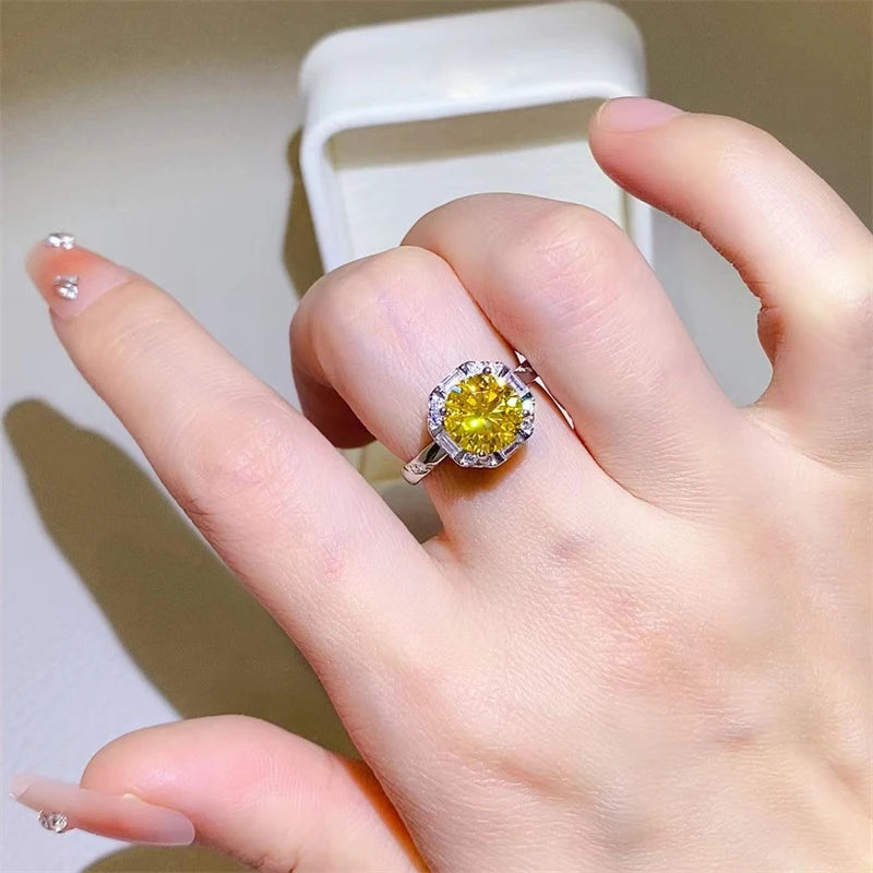 Truda Quanna Topaz Moissanite Ring