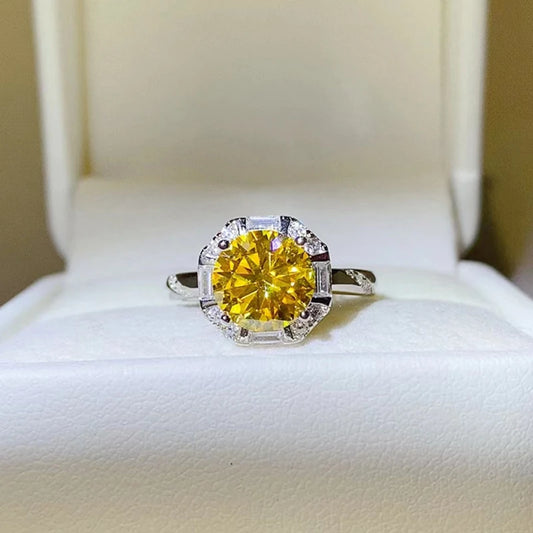 Truda Quanna Topaz Moissanite Ring