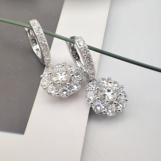 Elegant 0.5 Carat Moissanite Star Pendant Earrings