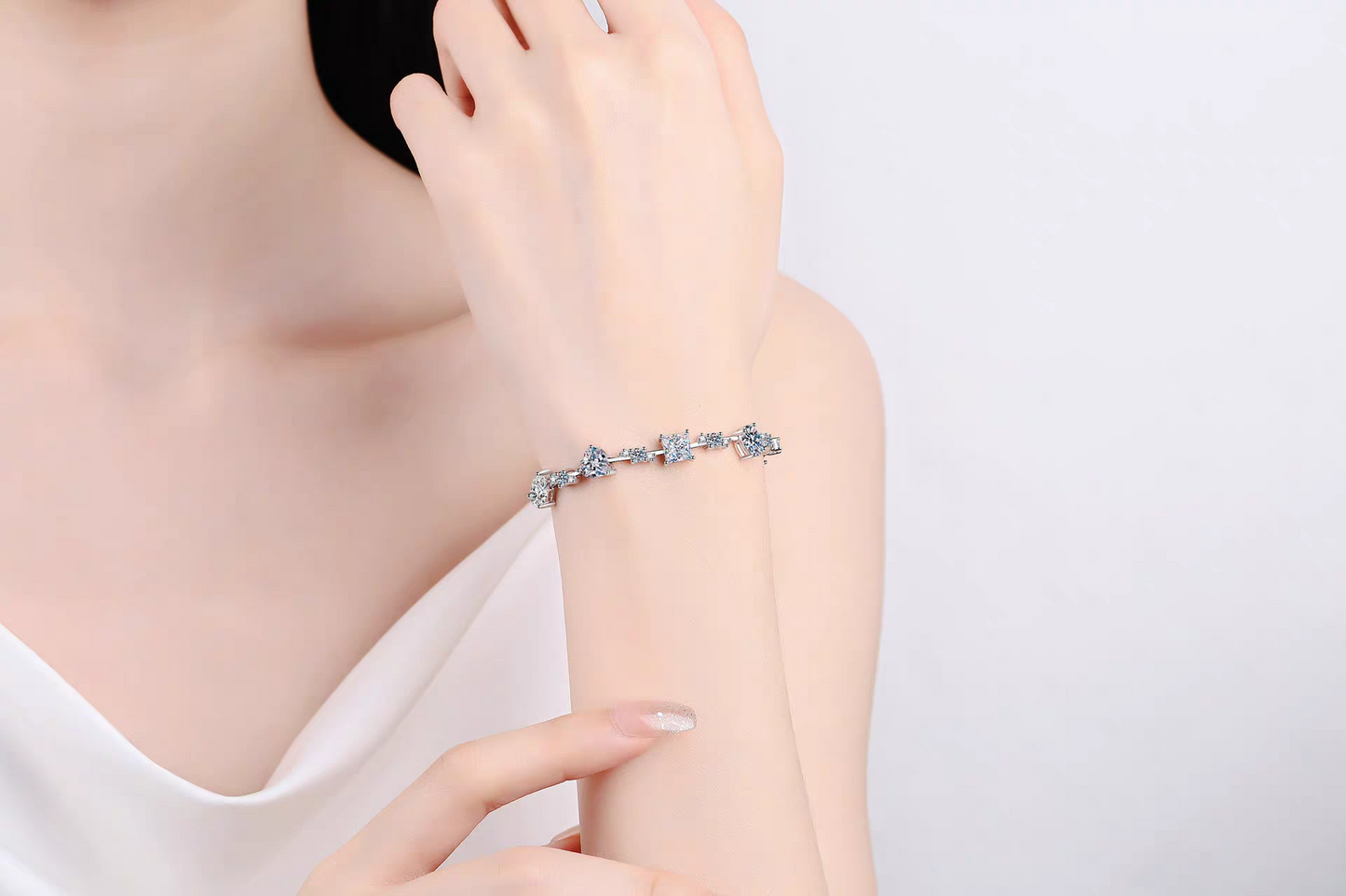 Difference Cut Moissanite Tennis Bracelet
