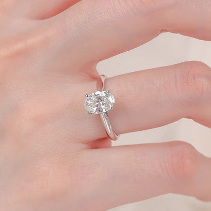 Solitaire Oval Moissanite Ring