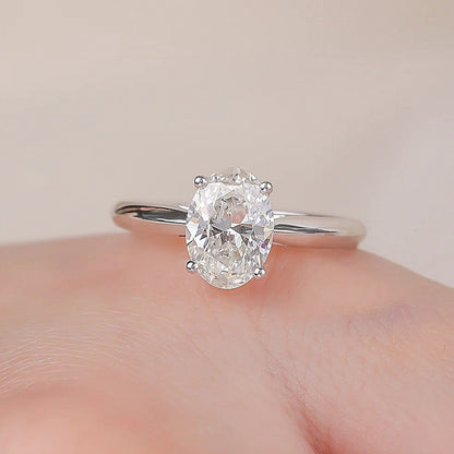 Solitaire Oval Moissanite Ring