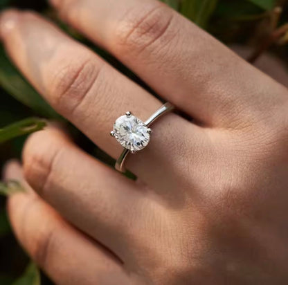Solitaire Oval Moissanite Ring