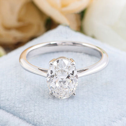 Solitaire Oval Moissanite Ring