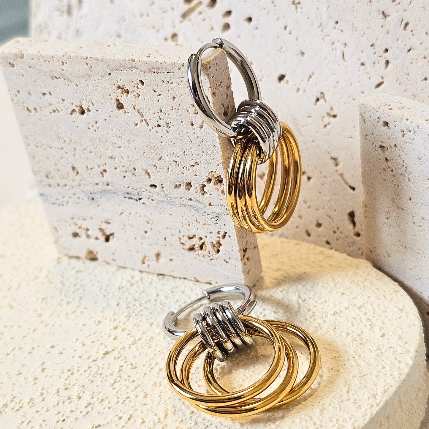 Dual-Tone Interlocking Rings Hoop Earrings