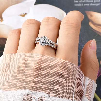 Daily 2ct Oval Moissanite Ring Set