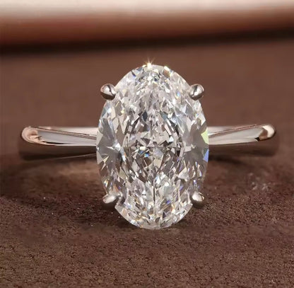 Solitaire Oval Moissanite Ring